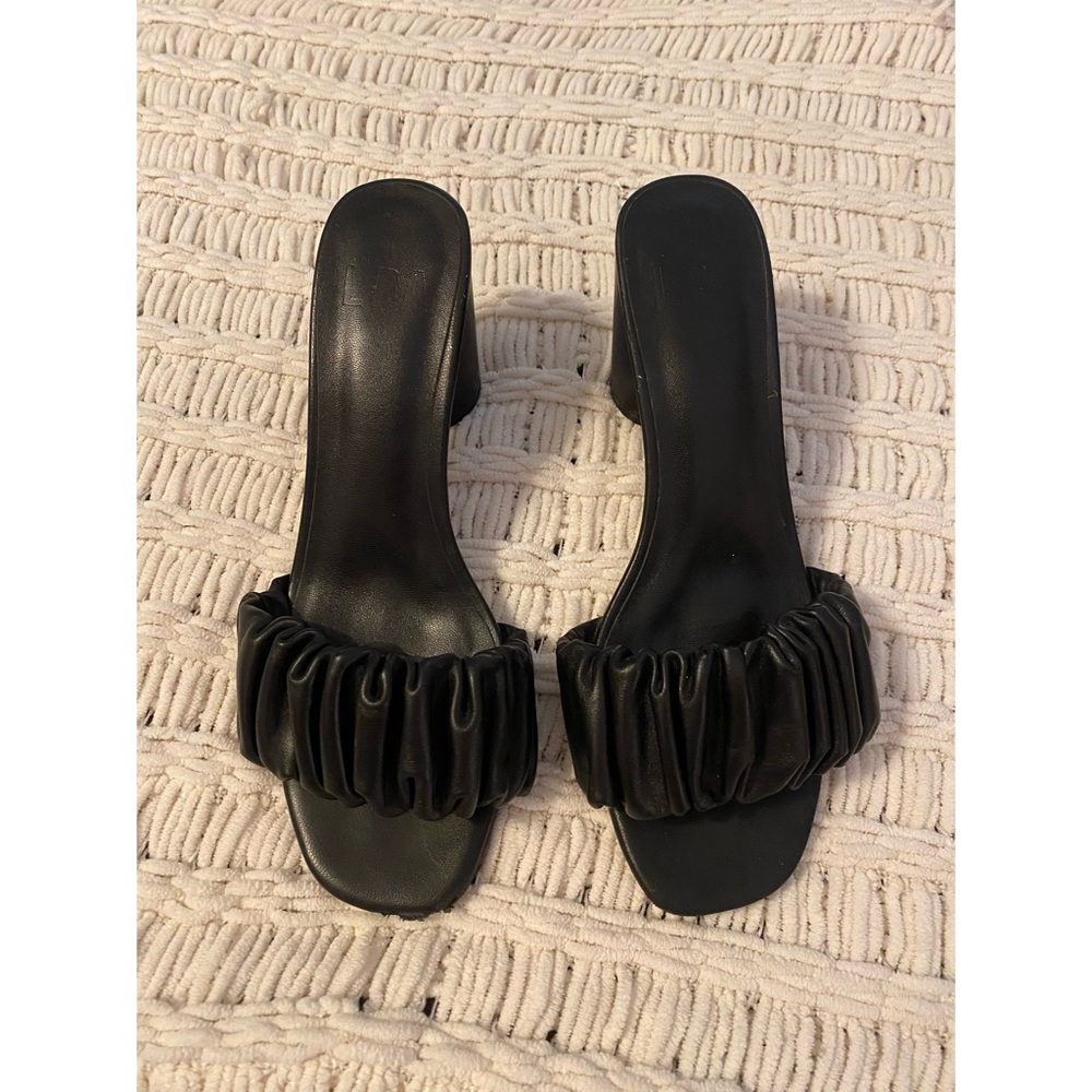Lpa Robyn Heel View 2